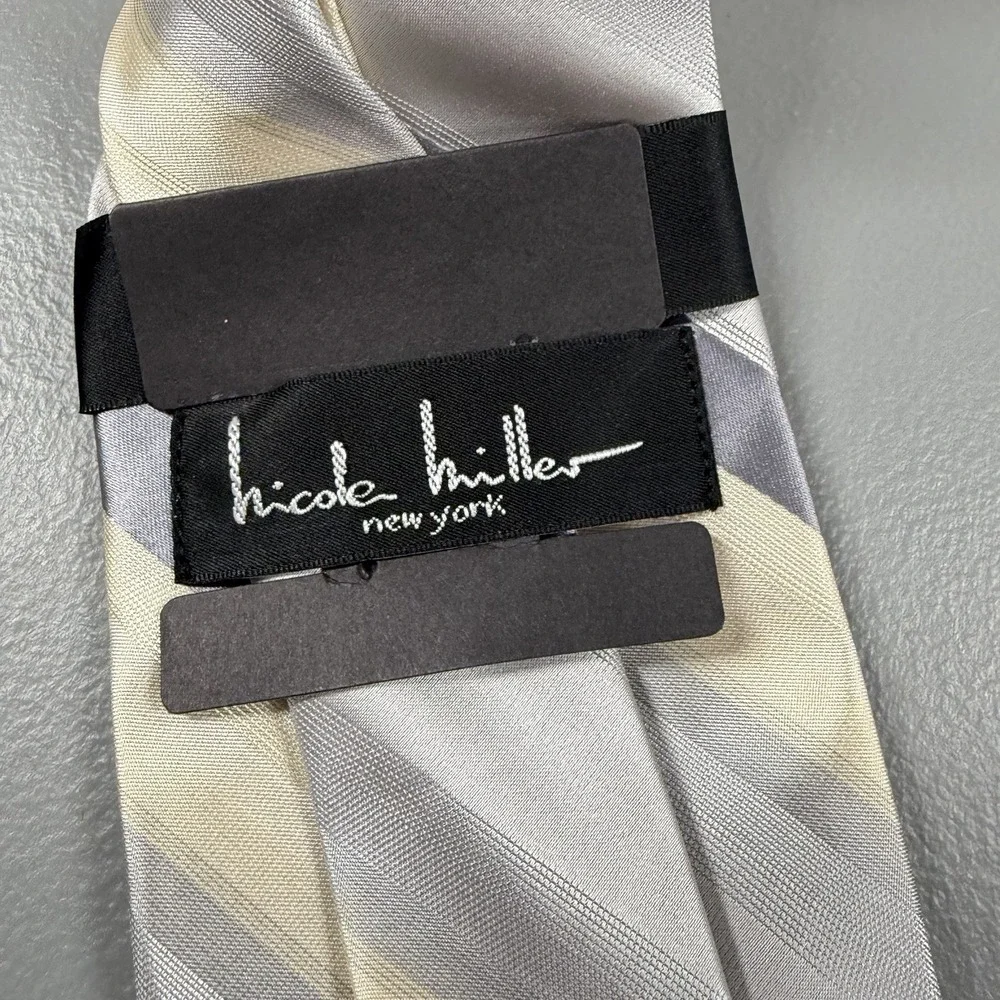 Nicole Miller Tie NWT Silk Modern Stripe Neutral Colors Gray Ivory Professional